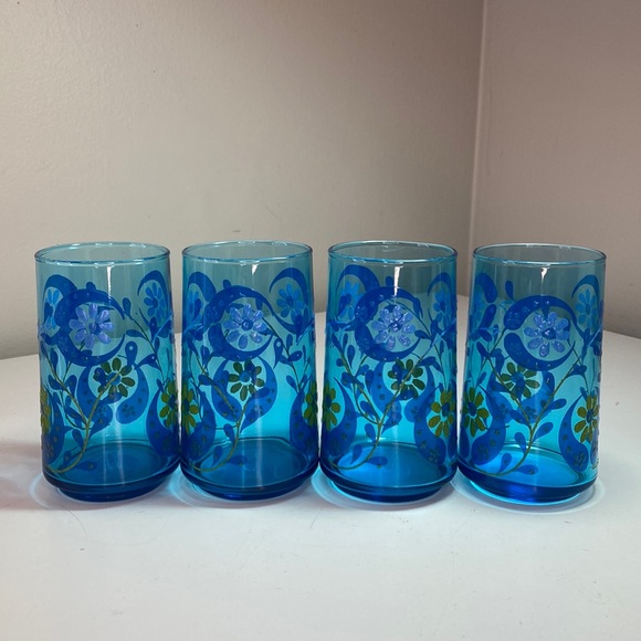 Vintage Anchor Hocking Set of Four Blue Floral Embossed Retro Glasses